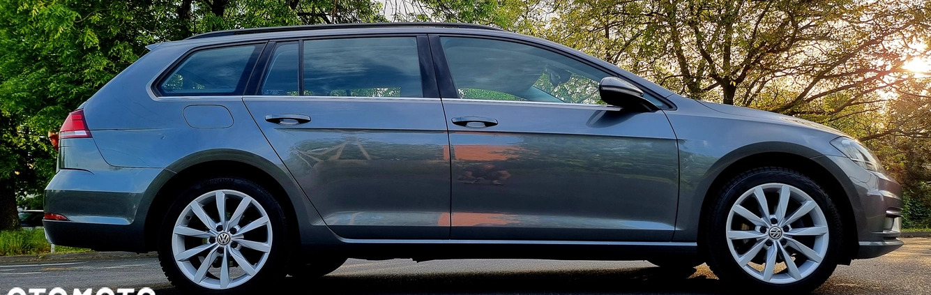 Volkswagen Golf cena 49999 przebieg: 200000, rok produkcji 2019 z Wieleń małe 407
